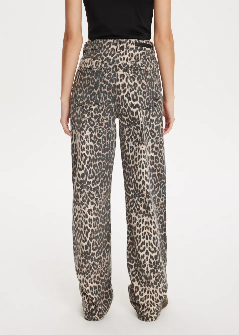 Kim™ - Leopard Denim Straight Jeans